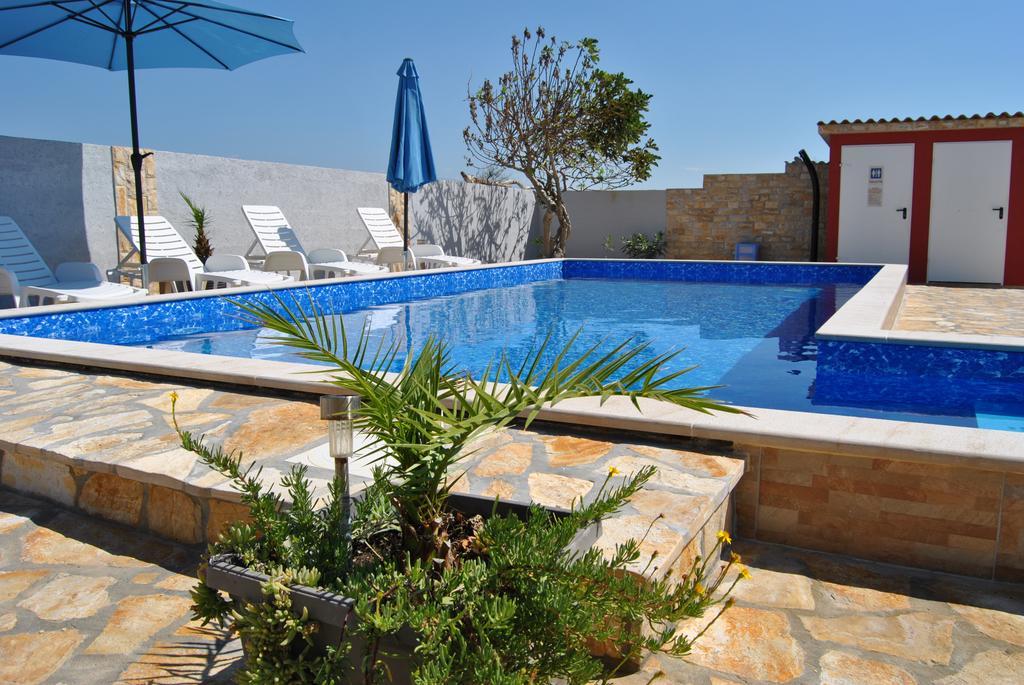 House With Swimming Pool Blue Diamond Apartment Povljana Exterior photo